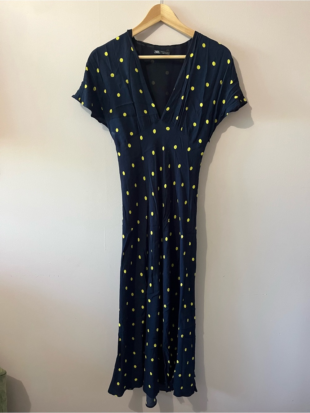 Zara Navy Blue Yellow Polka Dot Midi Dress | Size Medium | V-Neck Flutter Sleeve